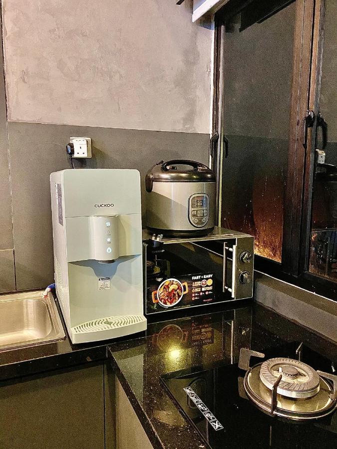 Faizal Madhi Homestay Kuching Dış mekan fotoğraf